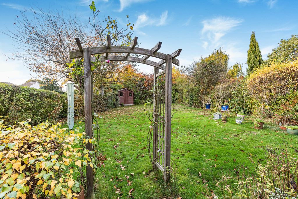 Property photo 2 of 27 Photograph 25
