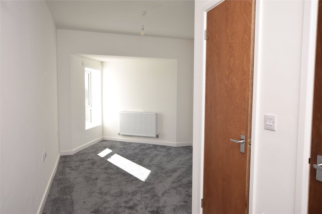 Property photo 3 of 4 Picture No. 05