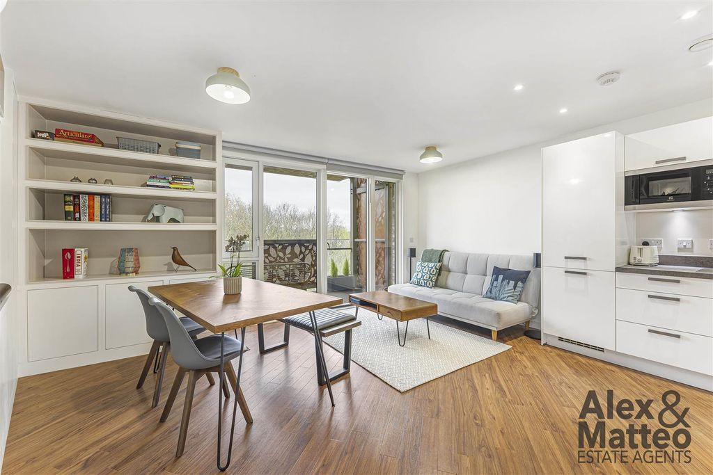 Property photo 1 of 23 Campion House
