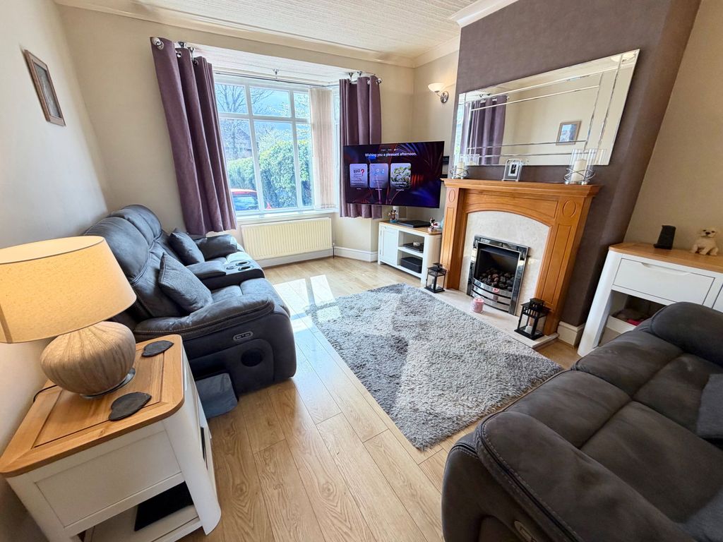 Property photo 3 of 37