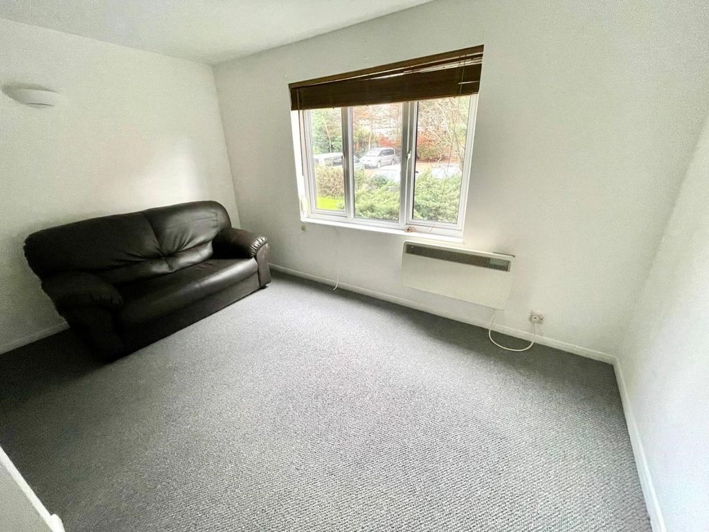 Property photo 2 of 6 Pavilion Way.Jpg1.Jpg