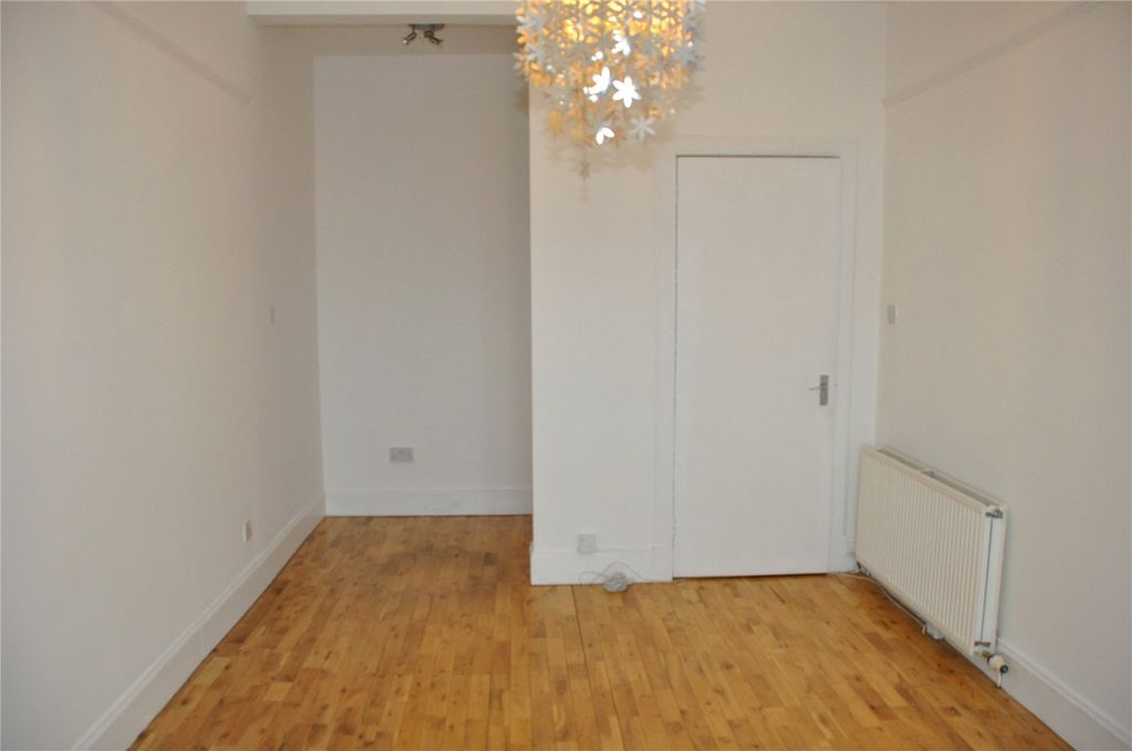 Property photo 3 of 8 Photo 3