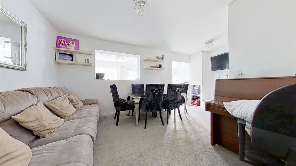 Property photo 3 of 15 Picture No. 21