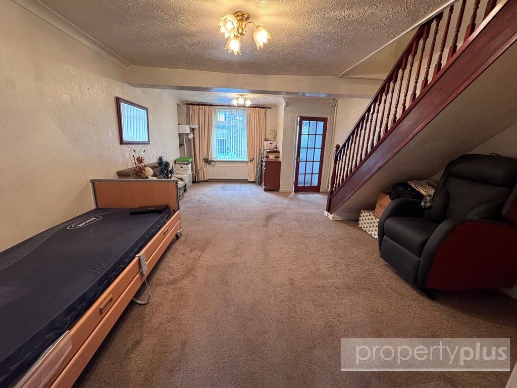 Property photo 2 of 17 Picture No. 08