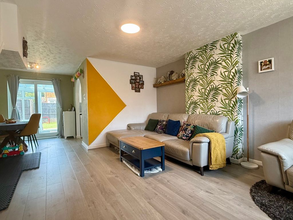 Property photo 2 of 19