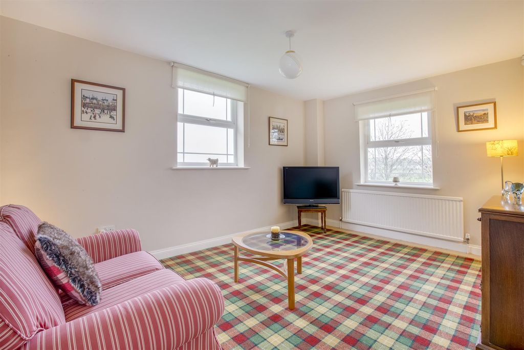 Additional image 30 of 6 bed detached house for saleThe Ride, Totternhoe, Bedfordshire LU6