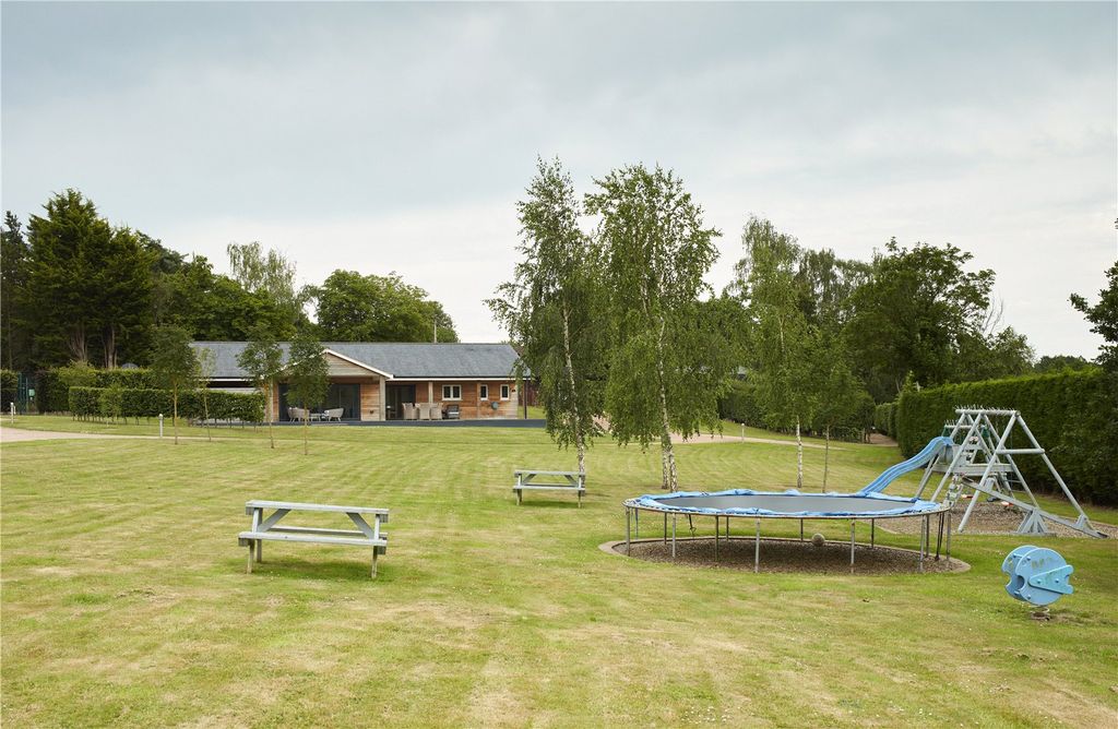 Property photo 2 of 18 Picture No. 10