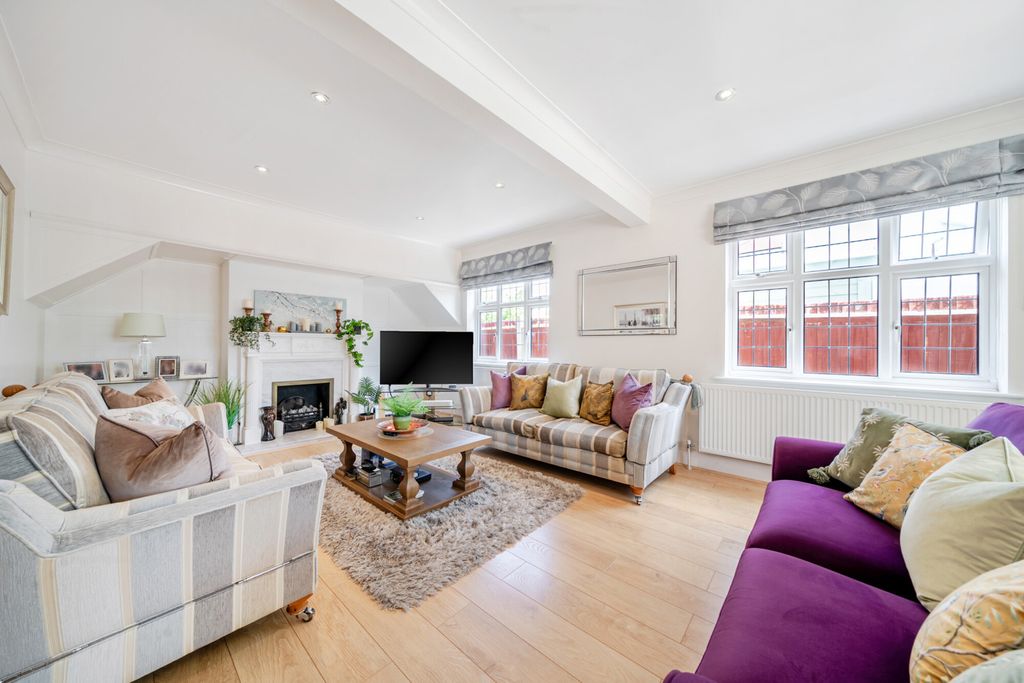 Property photo 2 of 20 1503587-6-6A79E16...
