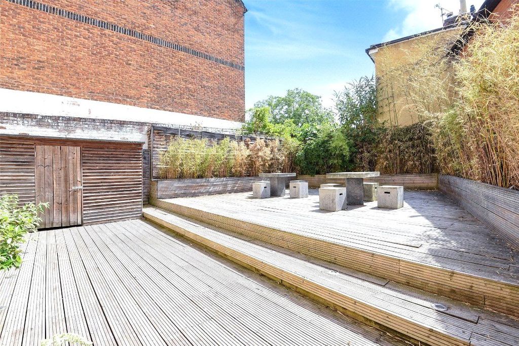 Property photo 2 of 7 Picture No. 10