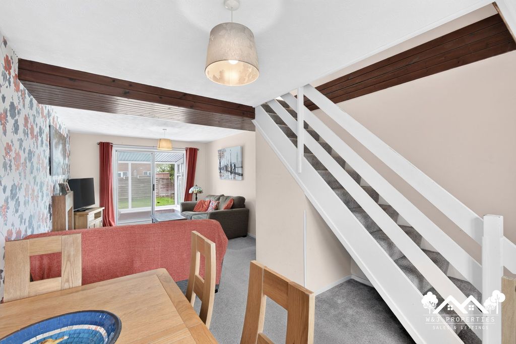 Property photo 3 of 35