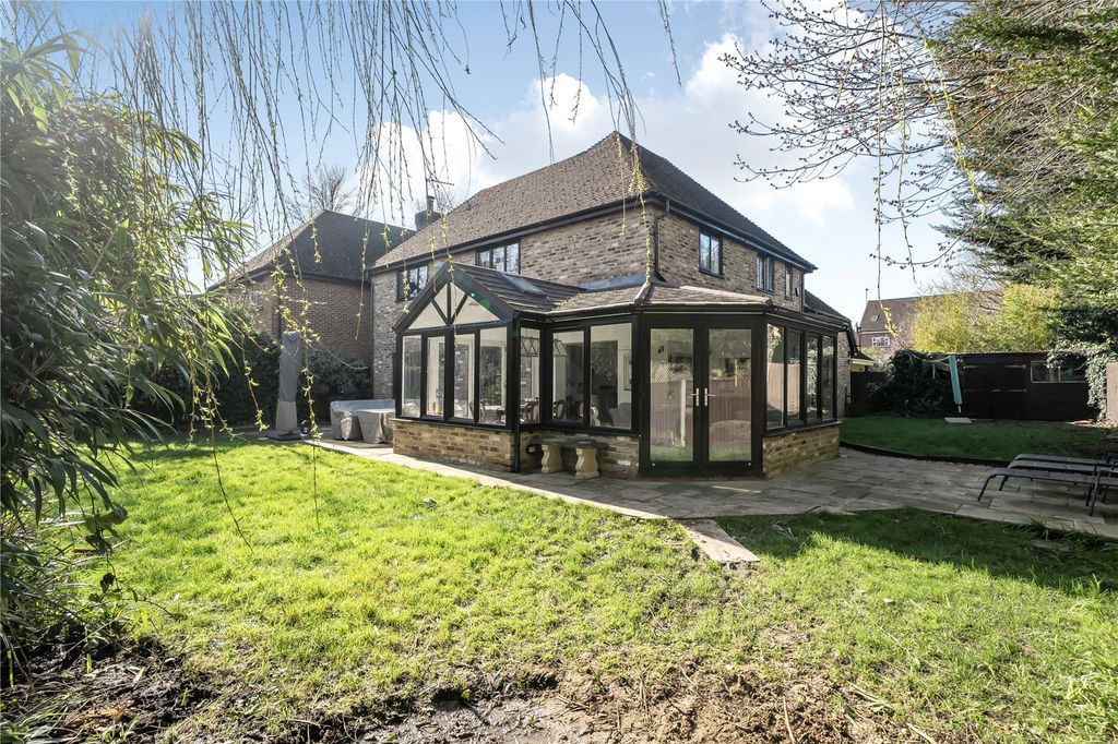 Additional image 17 of 5 bed detached house for saleRuskin Court, Crowthorne, Berkshire RG45