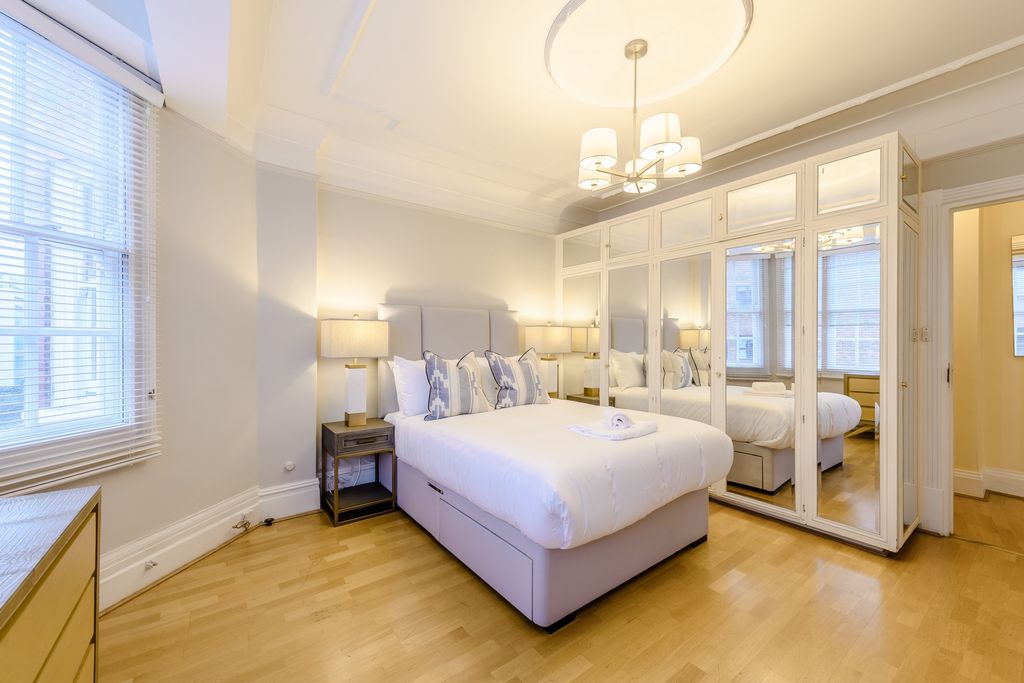 Property photo 3 of 17 Photo 3