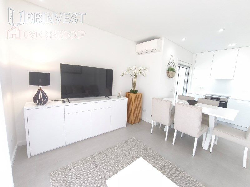 Property photo 2 of 31