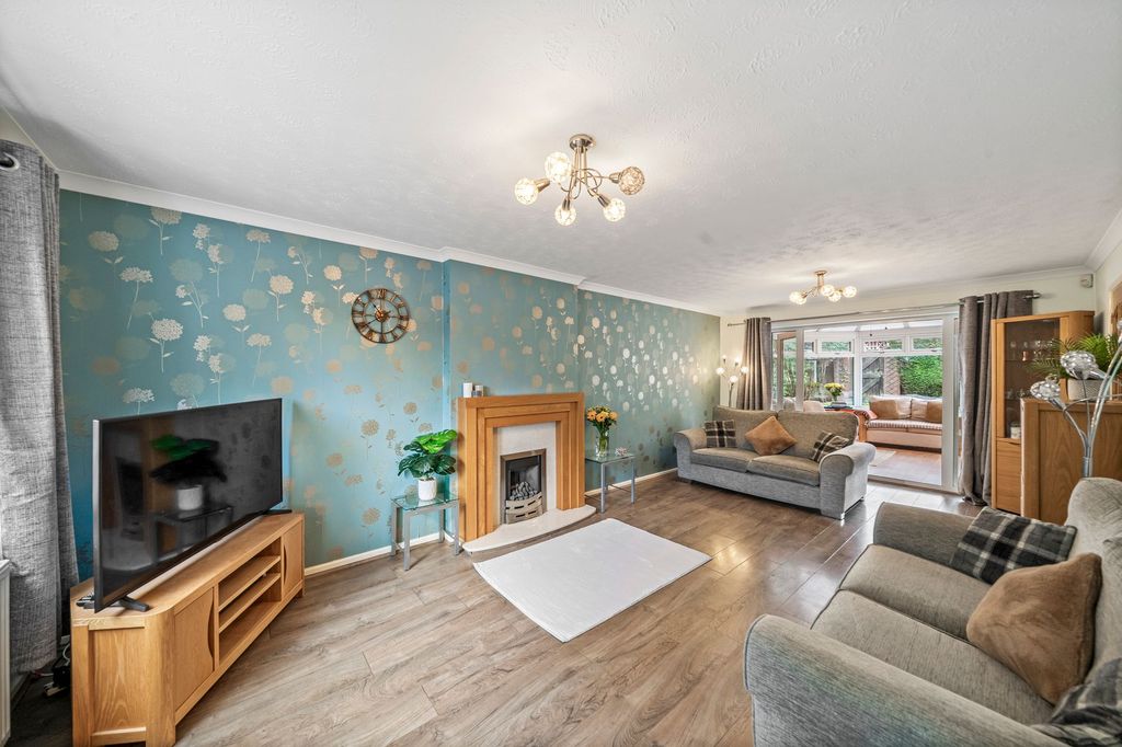 Property photo 2 of 23