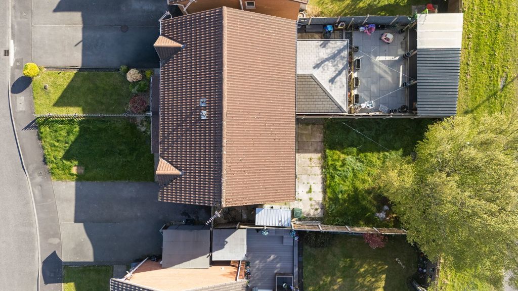 Property photo 3 of 31