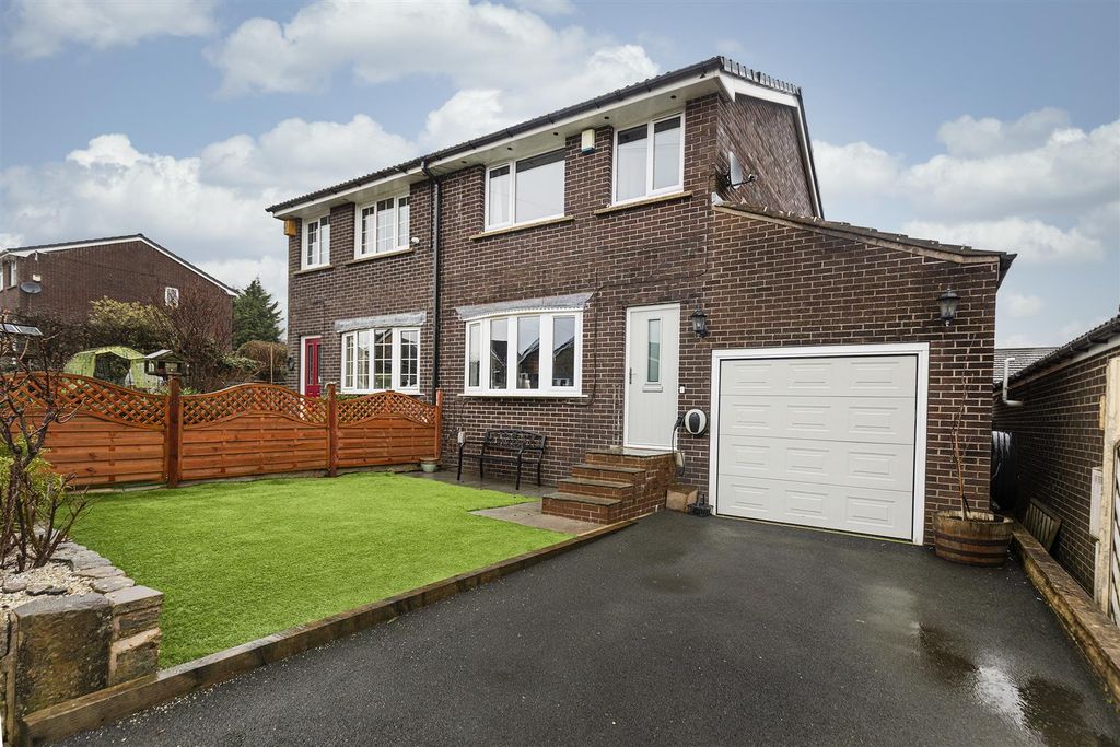 Property photo 1 of 34