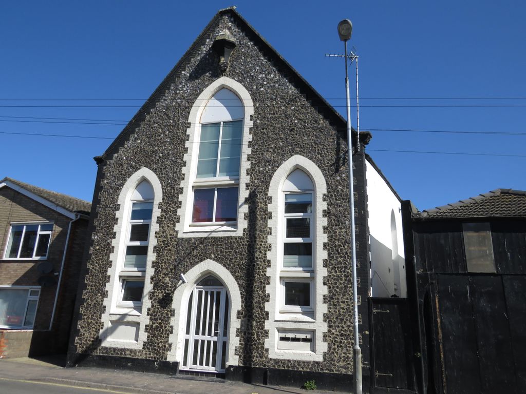 Property photo 1 of 6 Front