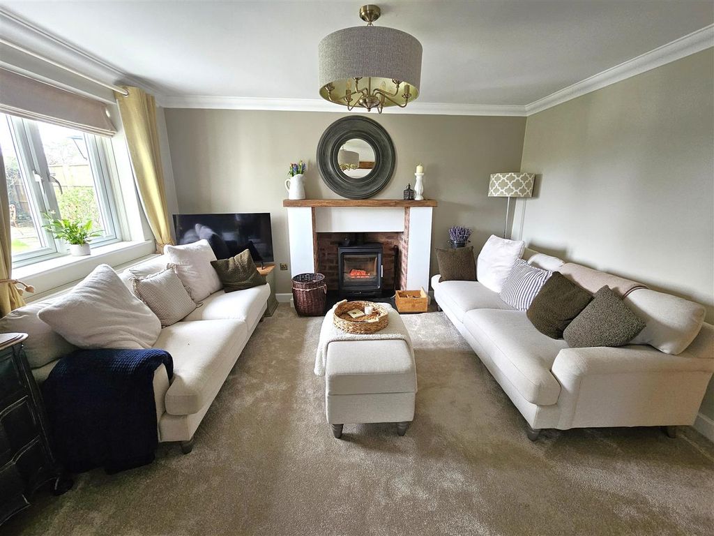 Property photo 2 of 21 Living Area.Jpg