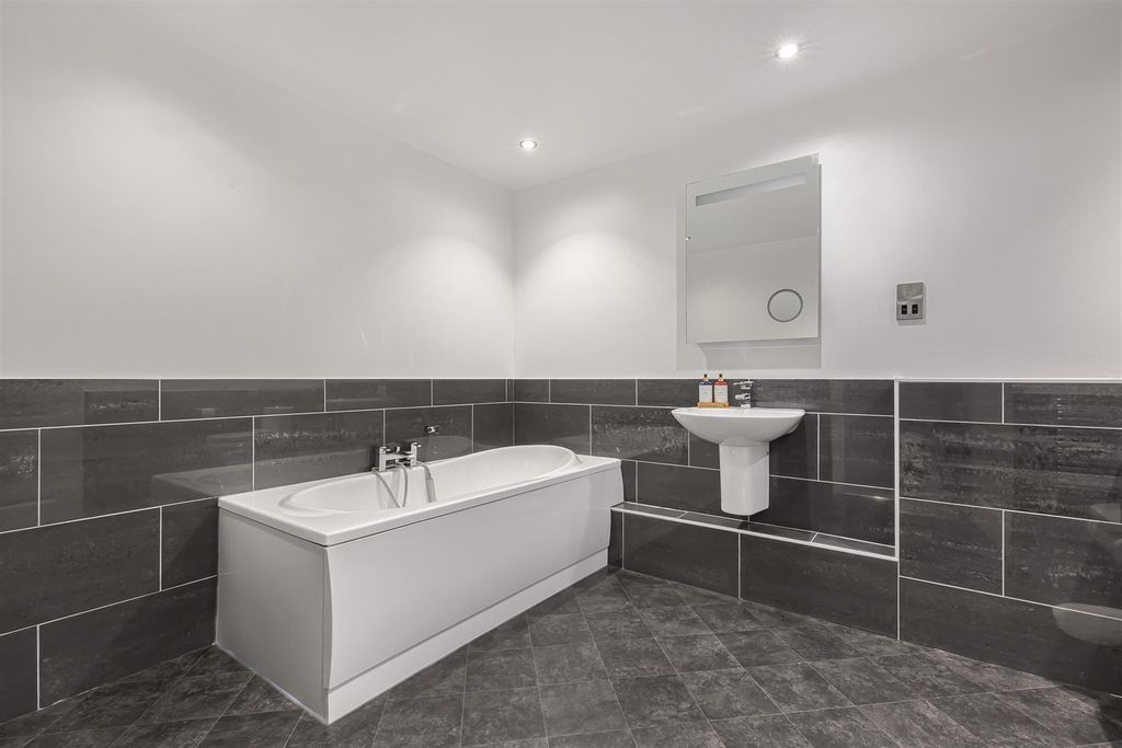 Additional image 15 of 4 bed detached house for saleBen Rhydding Road, Ilkley LS29