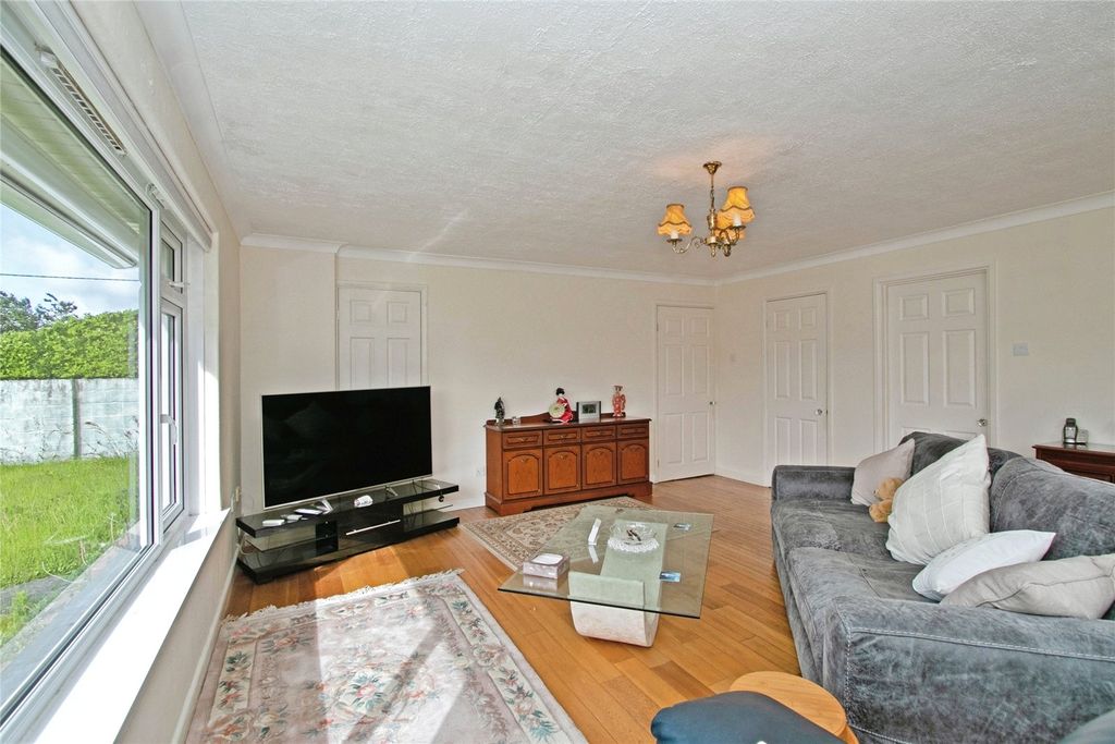 Property photo 2 of 16 Picture No. 34
