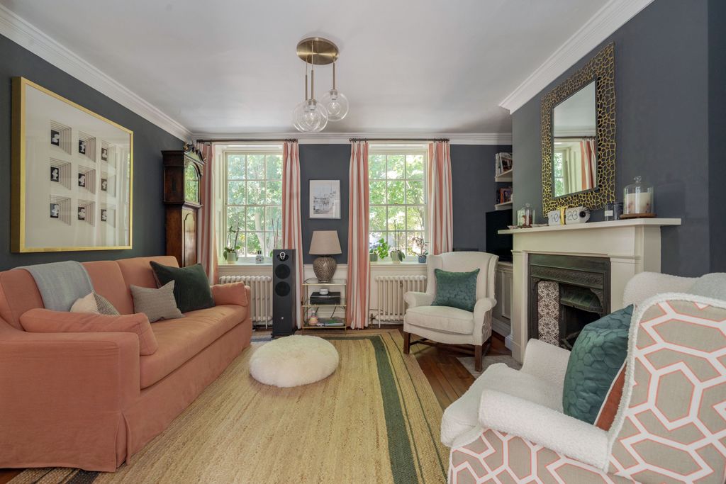 Property photo 2 of 19 H