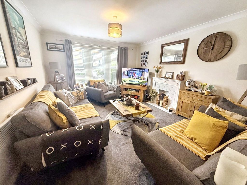 Property photo 3 of 11