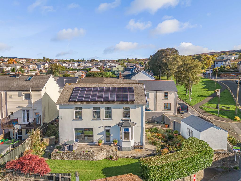 Property photo 1 of 40