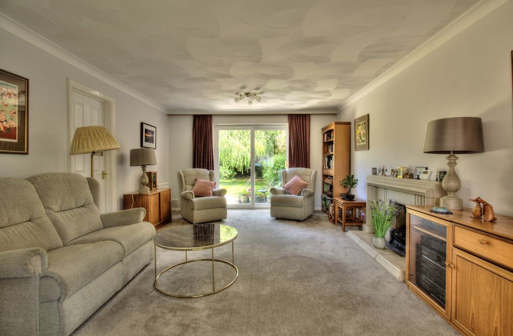 Property photo 3 of 16 Living Room - Dunvegan Close Kenilworth - Matt Cli