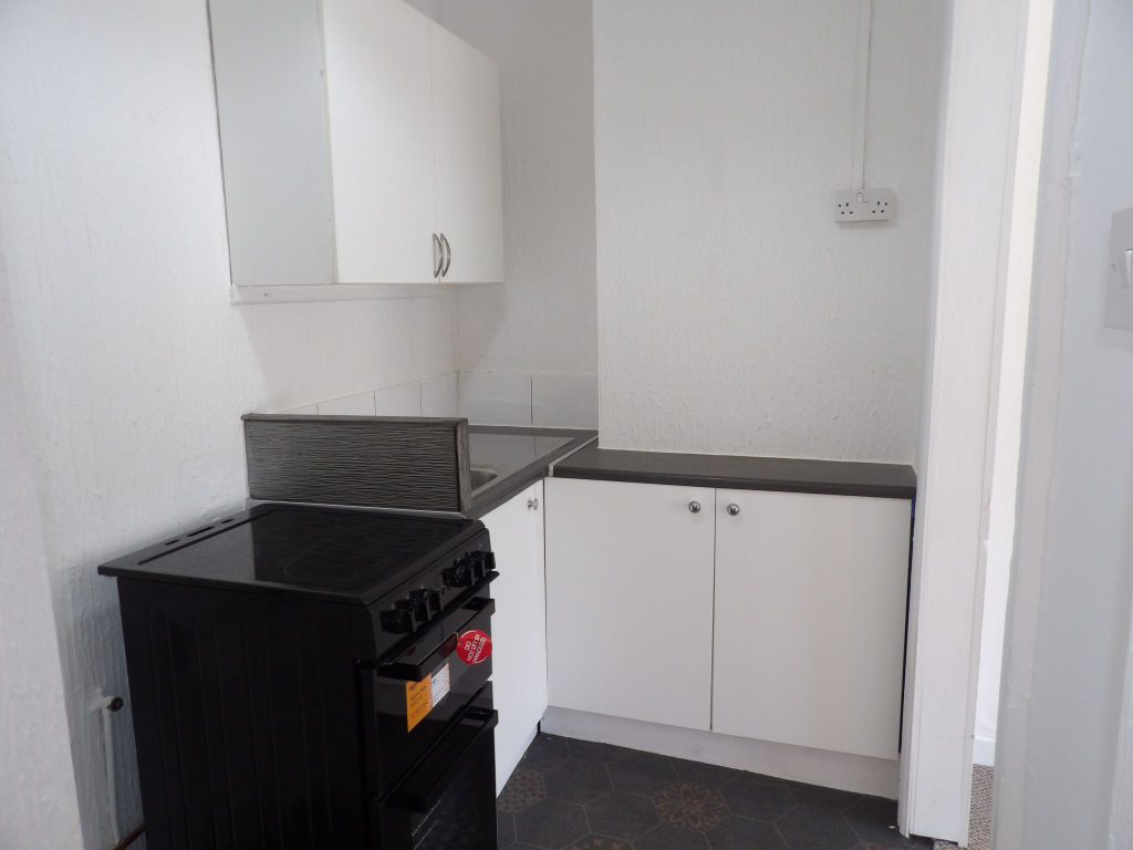 Property photo 2 of 6 Photograph 3