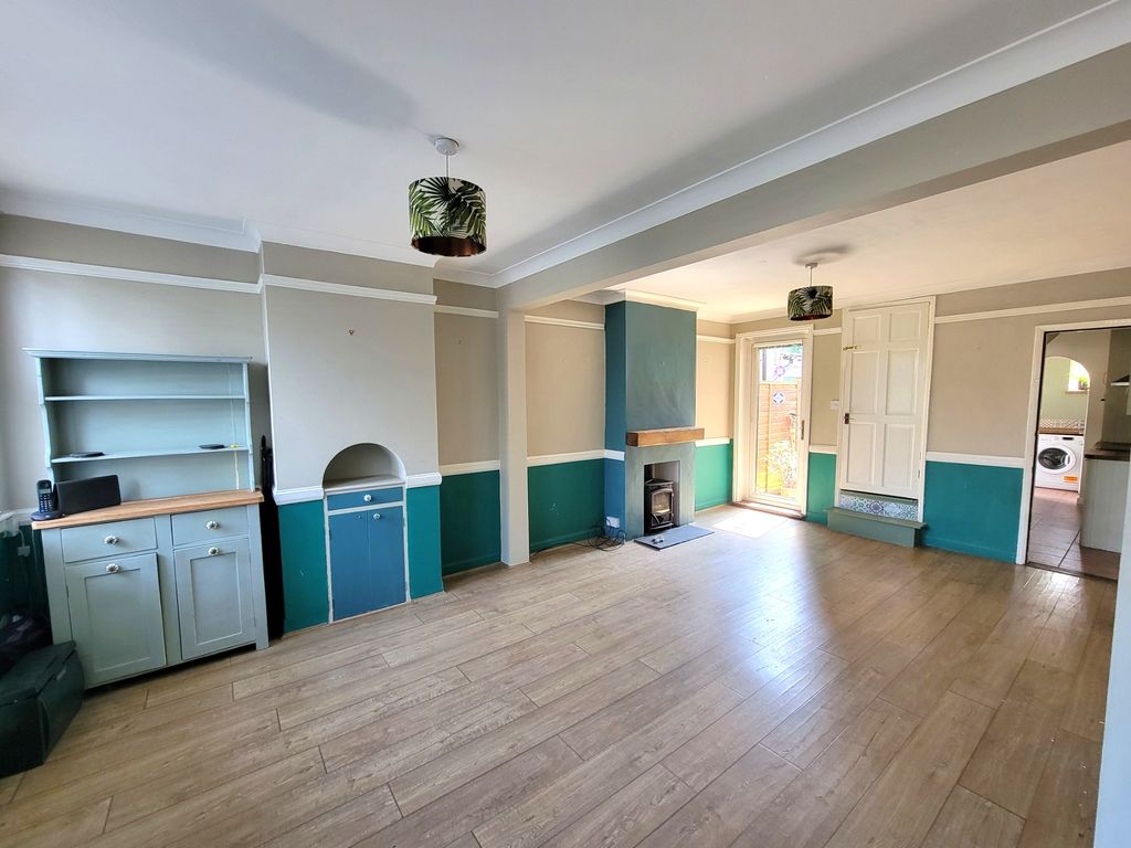 Property photo 2 of 13
