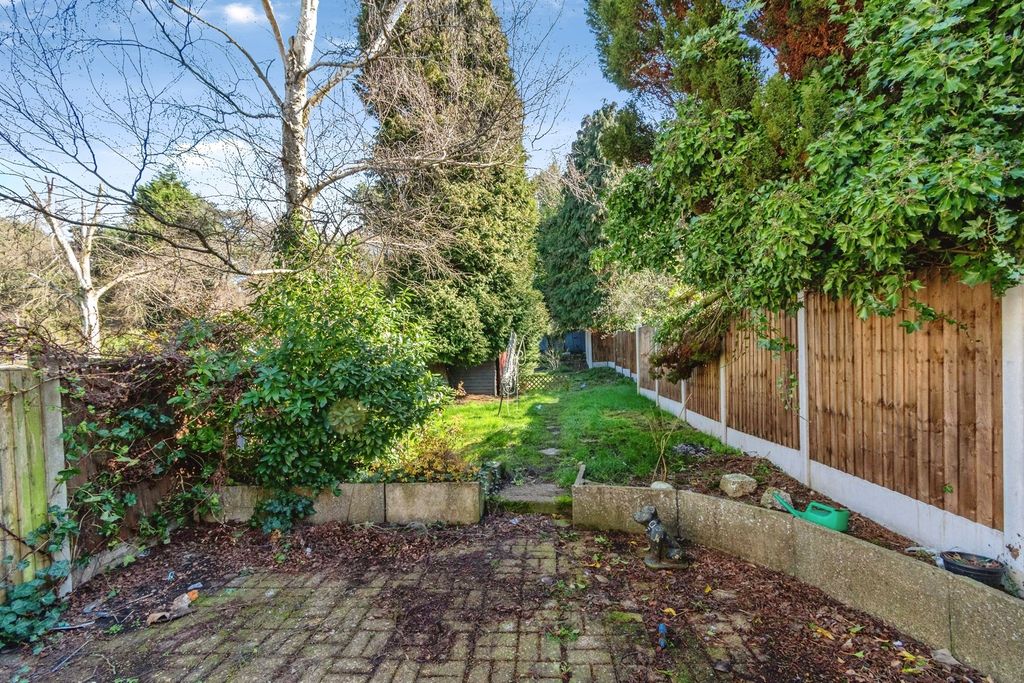 Property photo 2 of 20