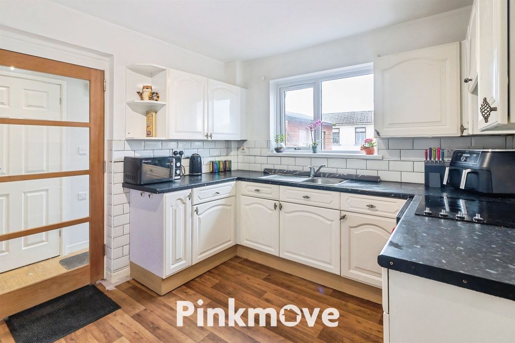 Property photo 3 of 21