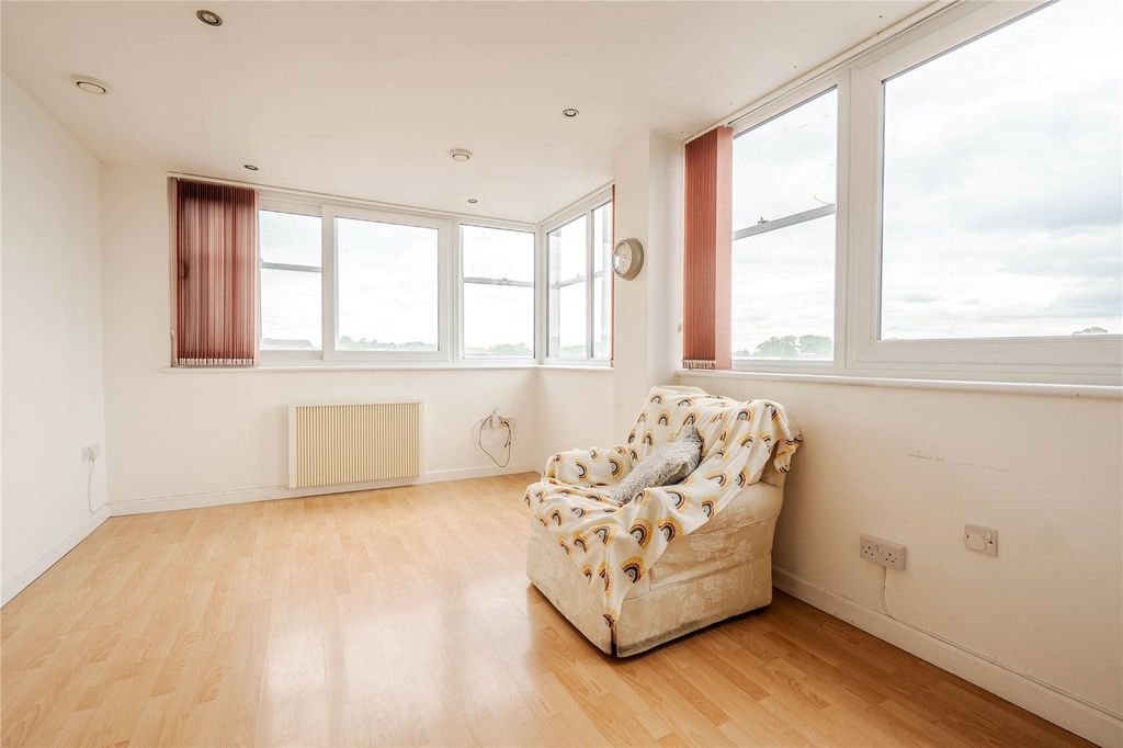 Property photo 2 of 7 Picture No. 02