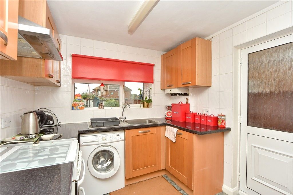 Property photo 1 of 8 Kitchen