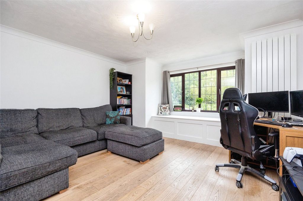 Property photo 3 of 19 Picture No. 20