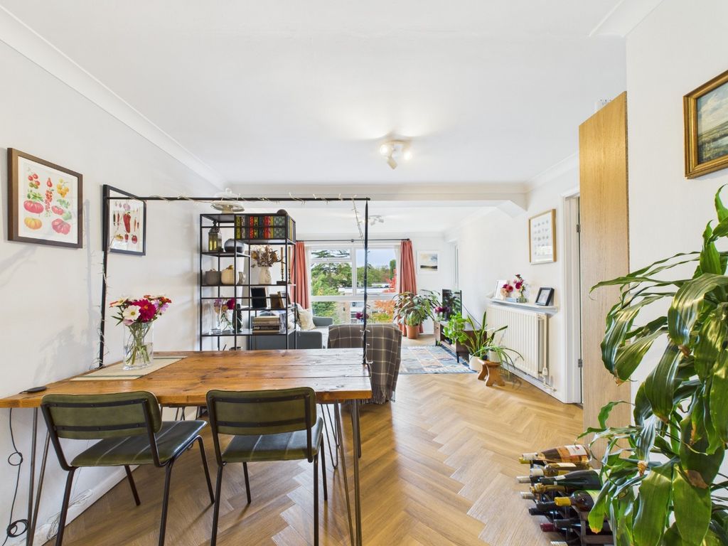 Property photo 1 of 10 4541750