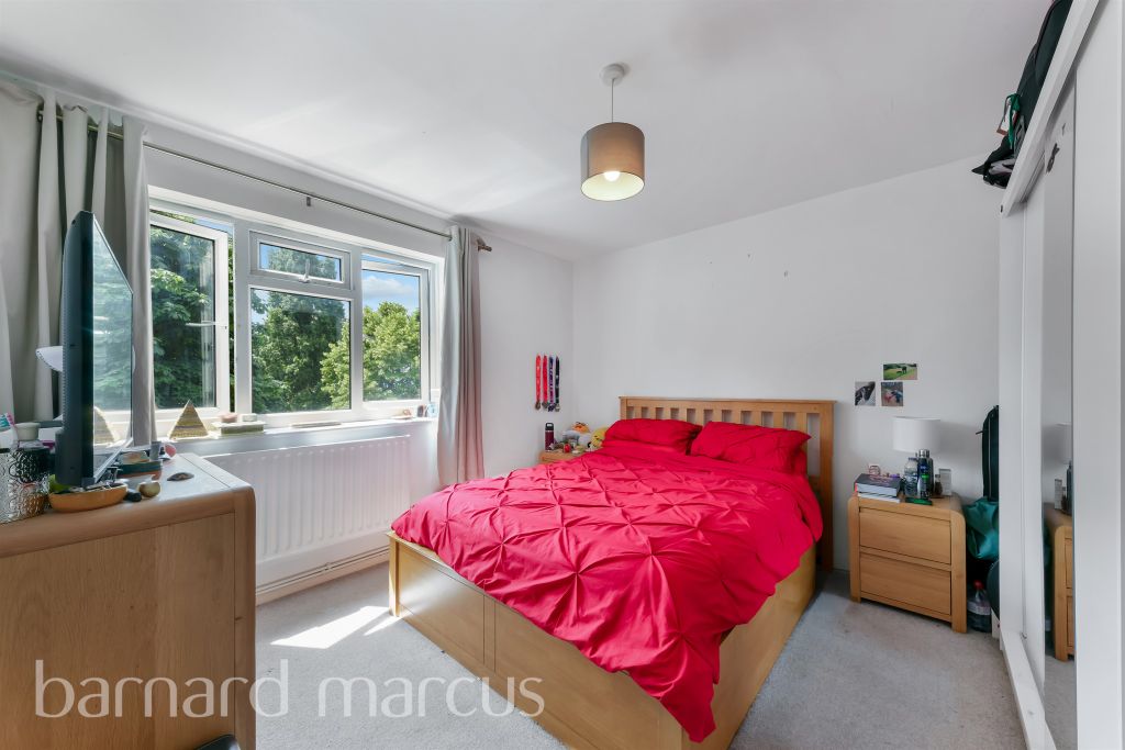 Property photo 3 of 8 Bedroom 1