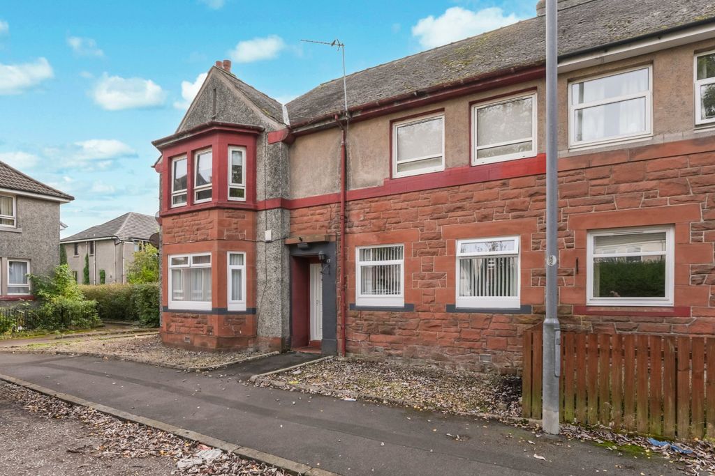 Property photo 1 of 14 External