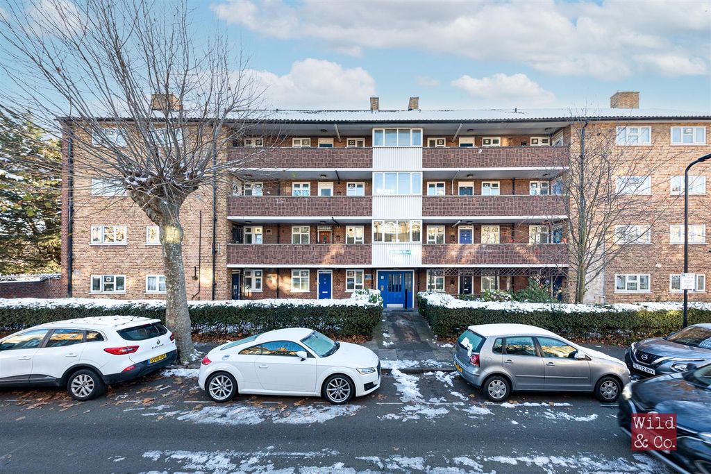 Property photo 3 of 10 009.Jpg