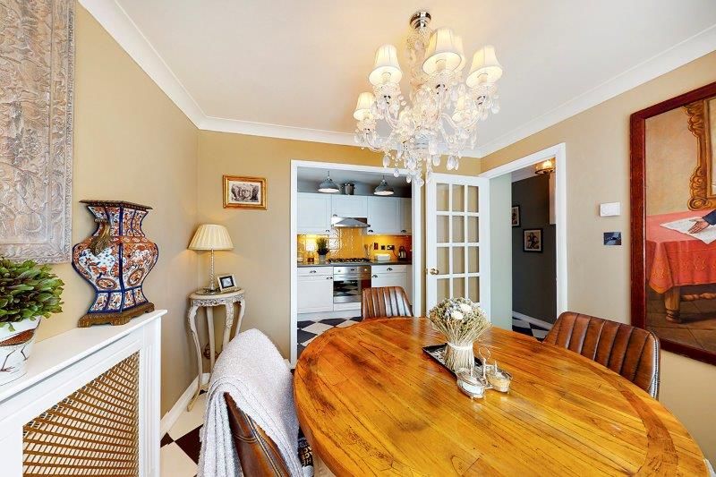 Property photo 3 of 15 Kitchen