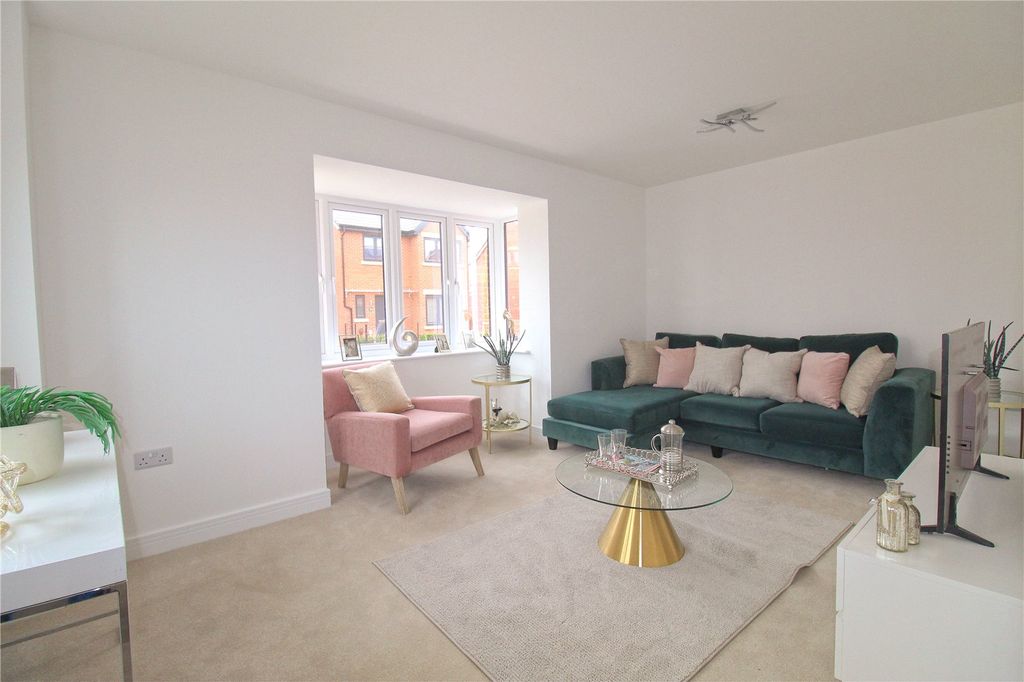 Property photo 2 of 16 Picture No. 21