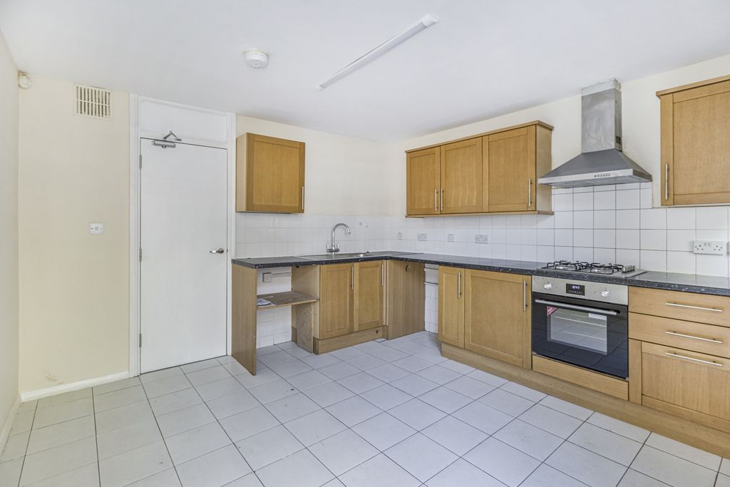 Property photo 2 of 28 Img_2844