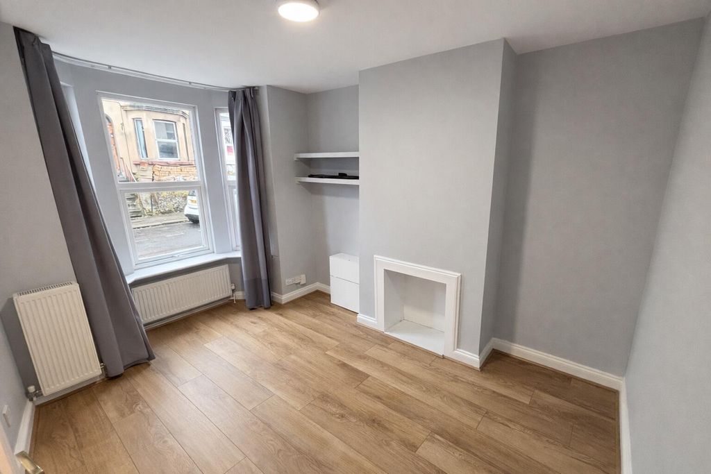 Property photo 2 of 18 Living Room