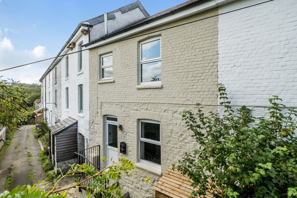Property photo 1 of 12 5475951