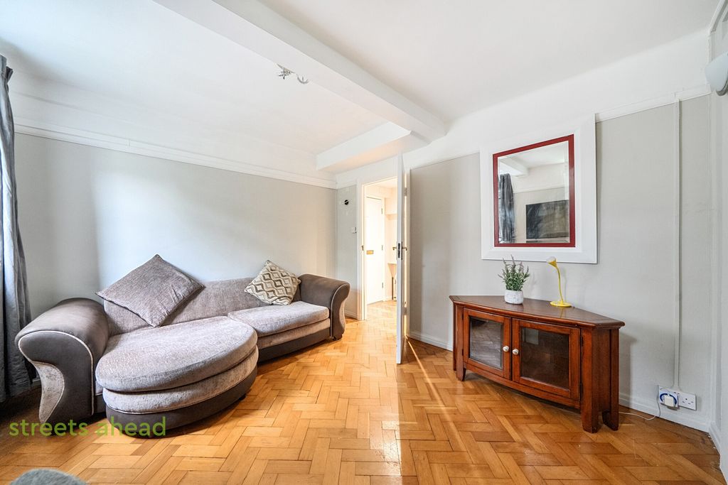 Property photo 3 of 14 293Bf152-ce78-4c6...
