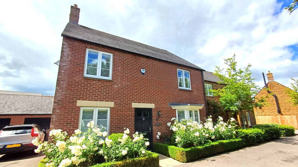 Property photo 1 of 27