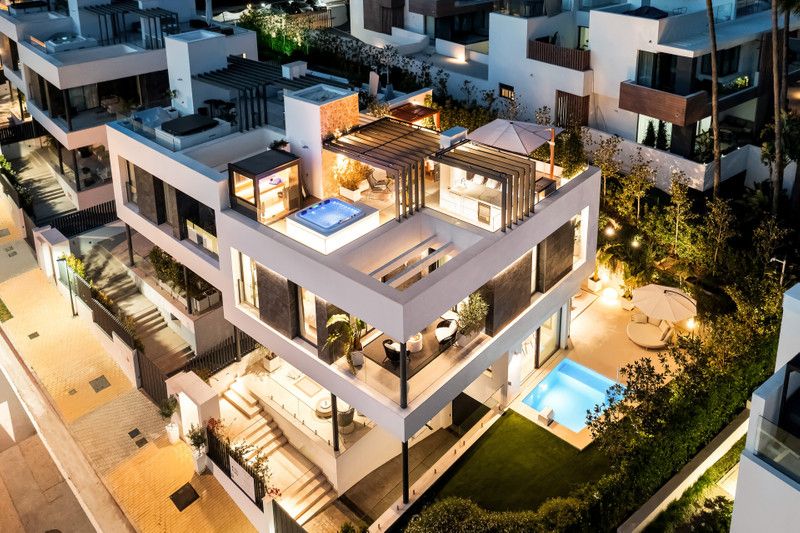 Property photo 1 of 37