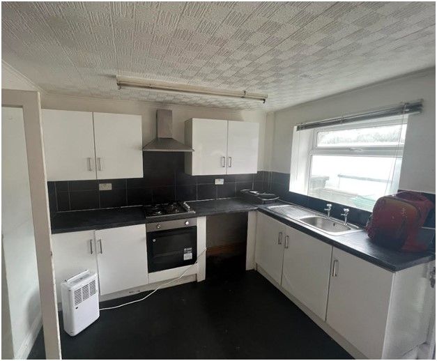 Property photo 1 of 7 Kitchen-Diner