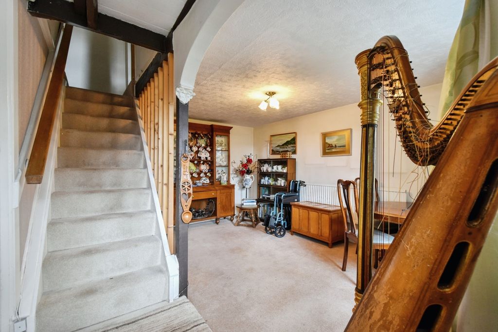 Property photo 2 of 21 Pbox-Img.Jpg