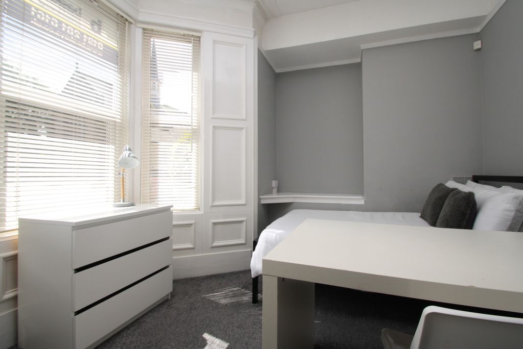 Property photo 1 of 14 Photo 0